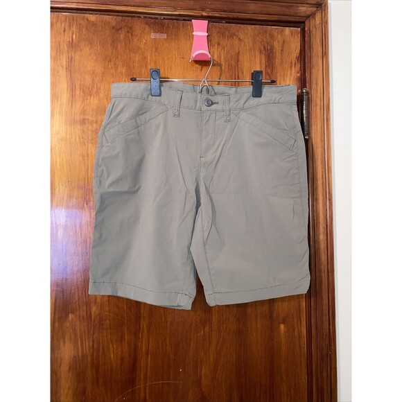Eddie Bauer Shorts Womens 10 Olive Green Outdoor Casual Nylon Camping Hiking - Picture 1 of 6